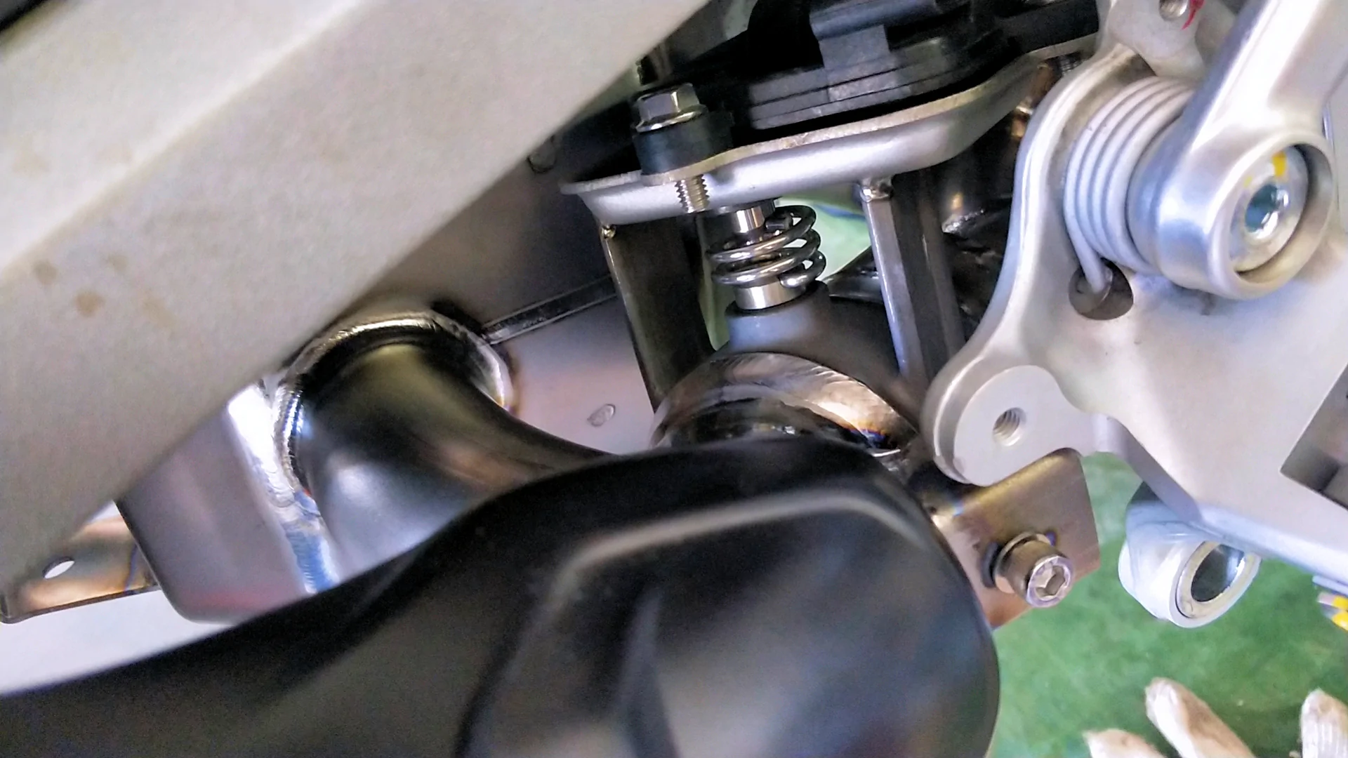NEW! – Ducati Multistrada V4S Titanium Stealth Slip-On Exhaust 6