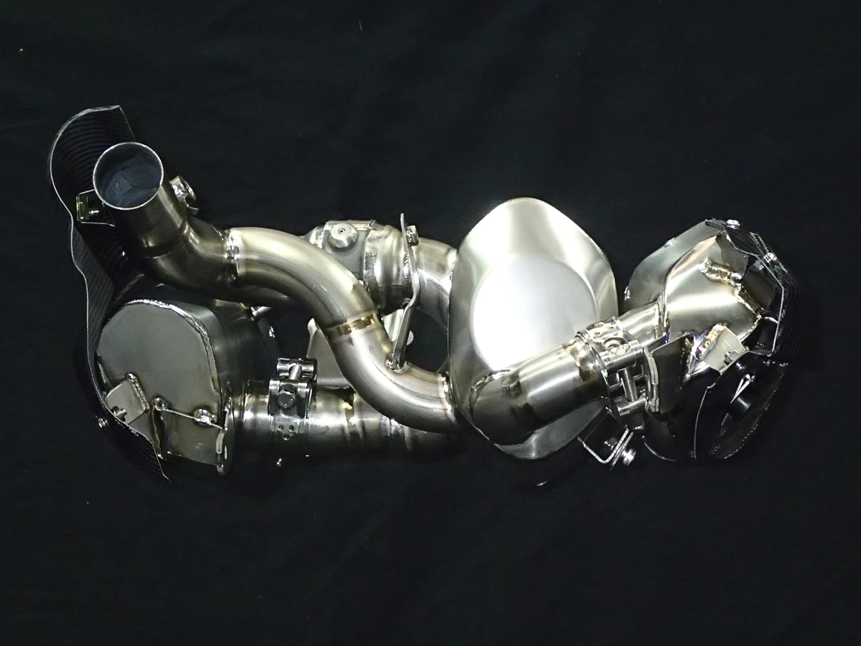 Vandemon Triumph Rocket 3 R & GT Stealth E-Valve Titanium Slip-On Mufflers 9